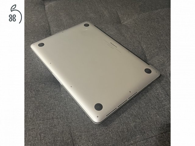 Teljesen jól működő, MacBook Pro Retina 13”, ami frissen lett szervizelve. 