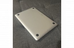 Teljesen jól működő, MacBook Pro Retina 13”, ami frissen lett szervizelve. 