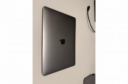 MacBook Pro, 13,3, Retina, 2022, M2, 8GB, 256GB