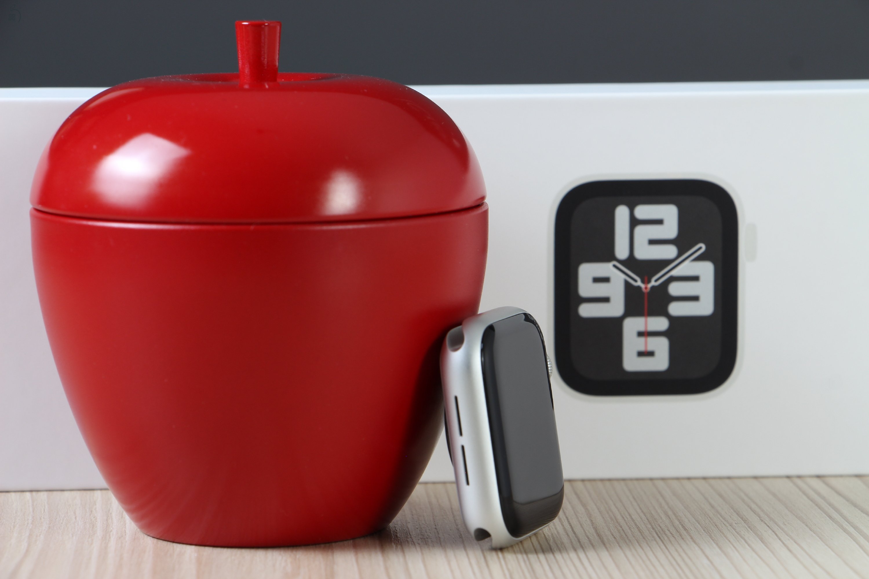 Apple Watch SE 40mm WiFi Ezüst - US-007688