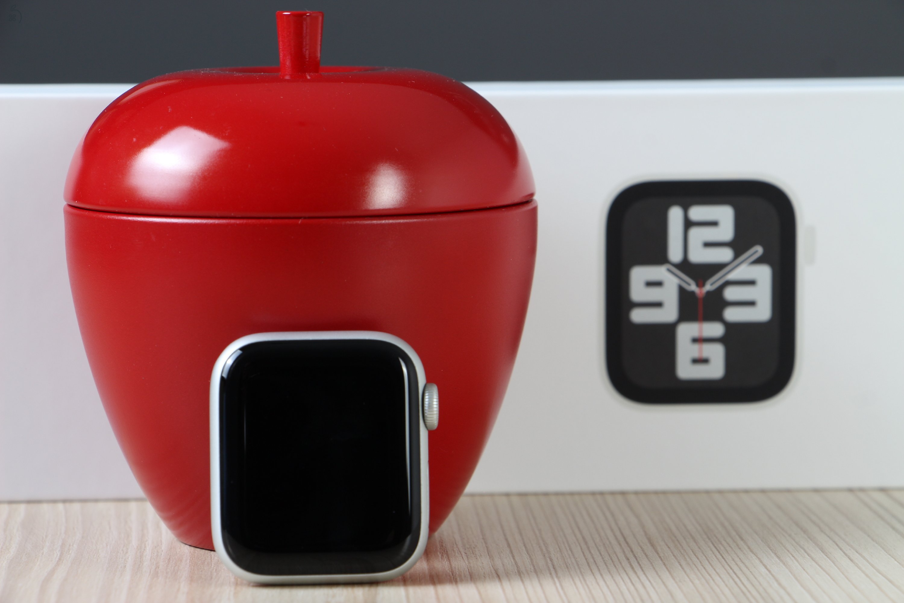 Apple Watch SE 40mm WiFi Ezüst - US-007688