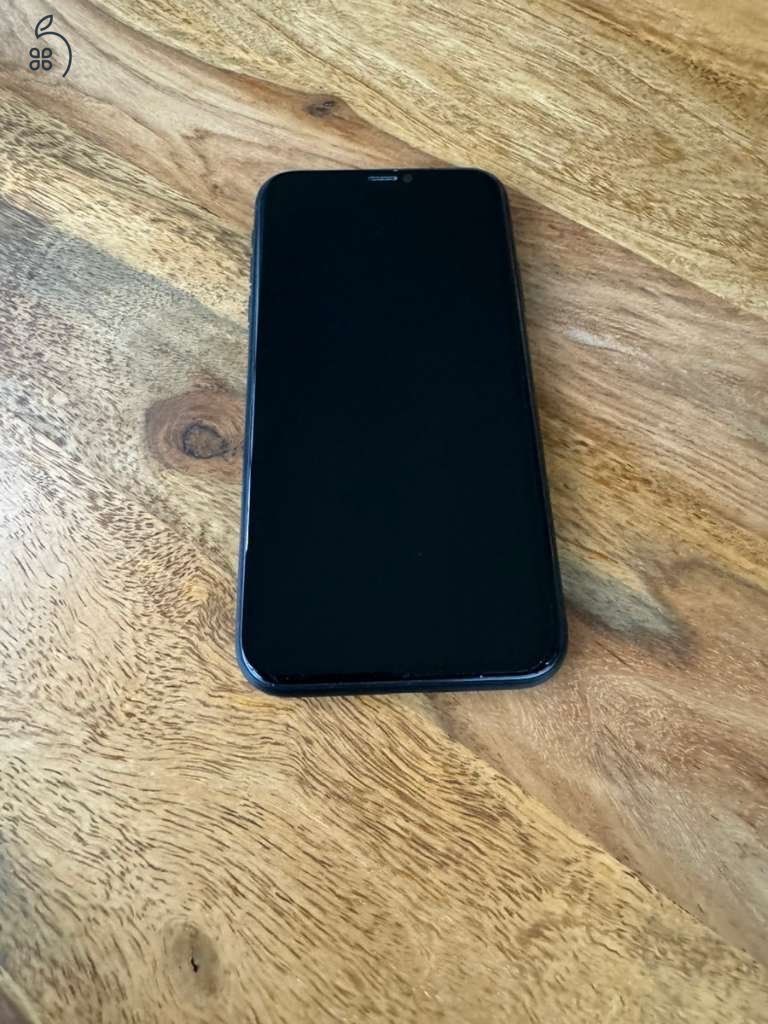 iPhone XR fekete, új aksival
