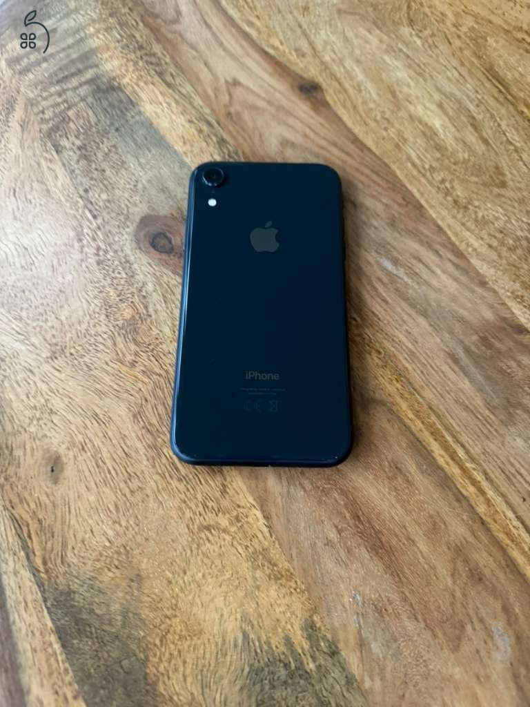 iPhone XR fekete, új aksival
