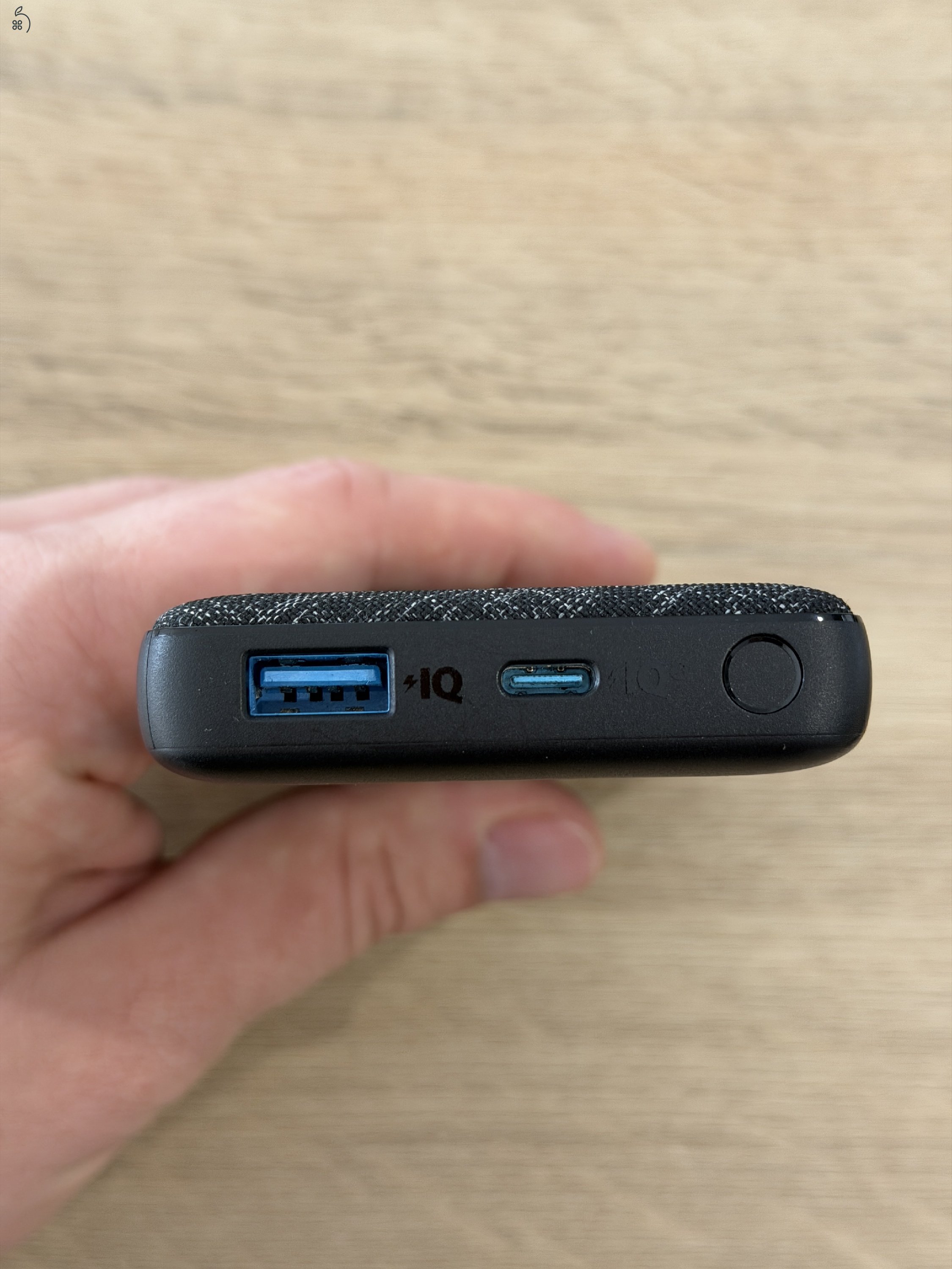 Anker PowerCore III 10K Wireless - Vezeték Nélküli Powerbank
