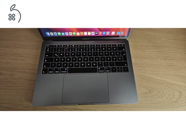 Eladó egy 2017-es MacBook Pro (13)
