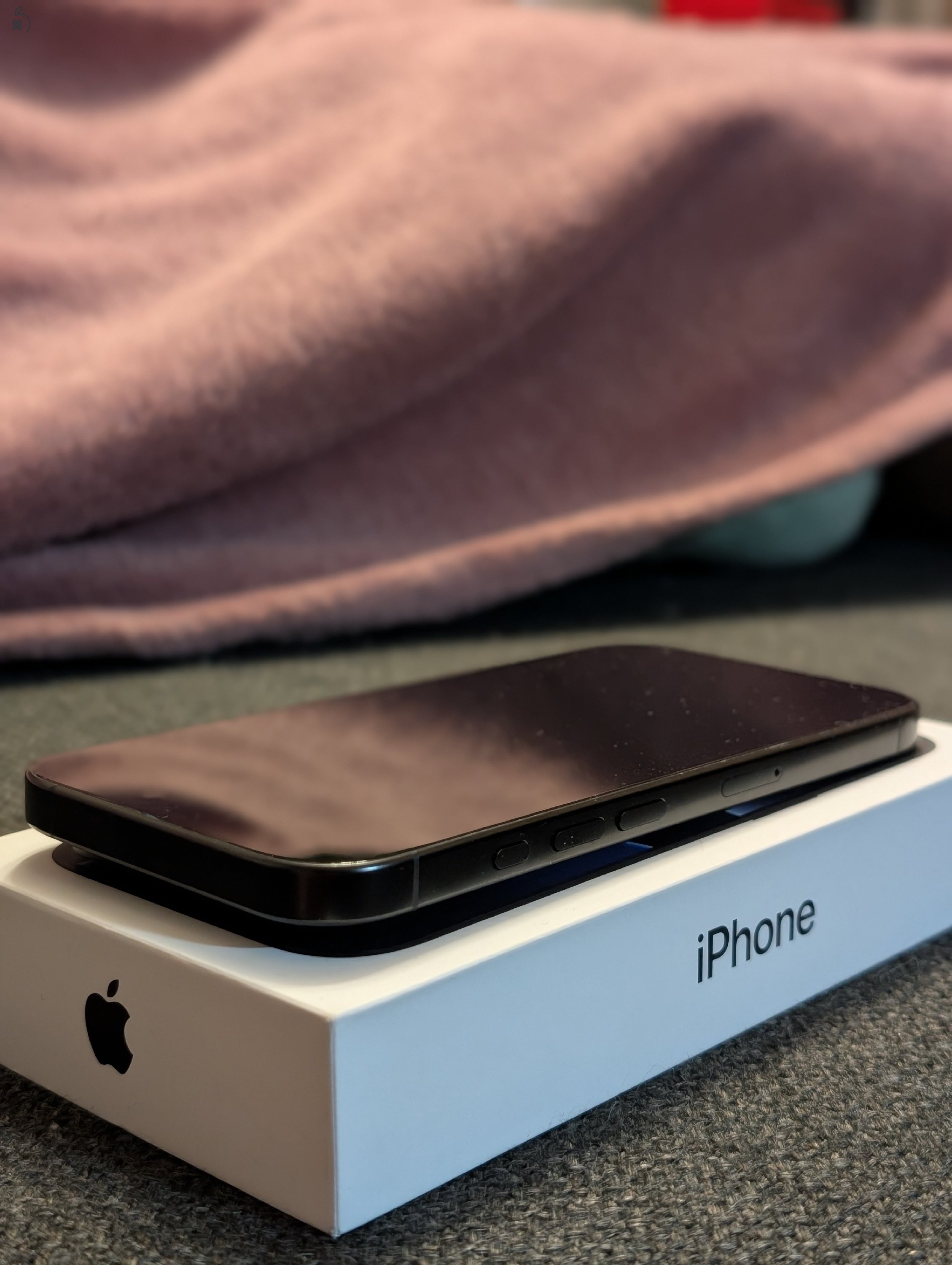 iPhone 16 Pro Black Titanium garanciális