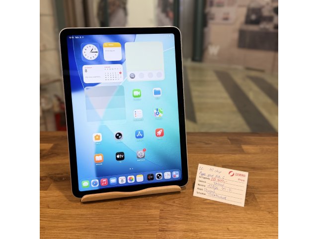 26. Apple iPad Air 6 - 128 GB - Wifi - Silver - Újszerű - M2