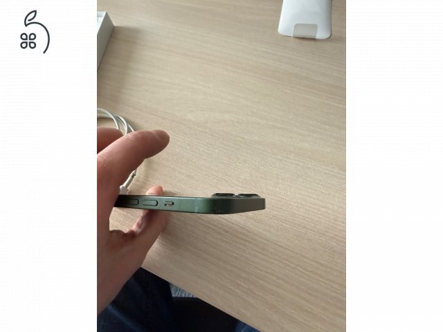 Szép állapotú iPhone 13, 128 GB, Zöld, 83%