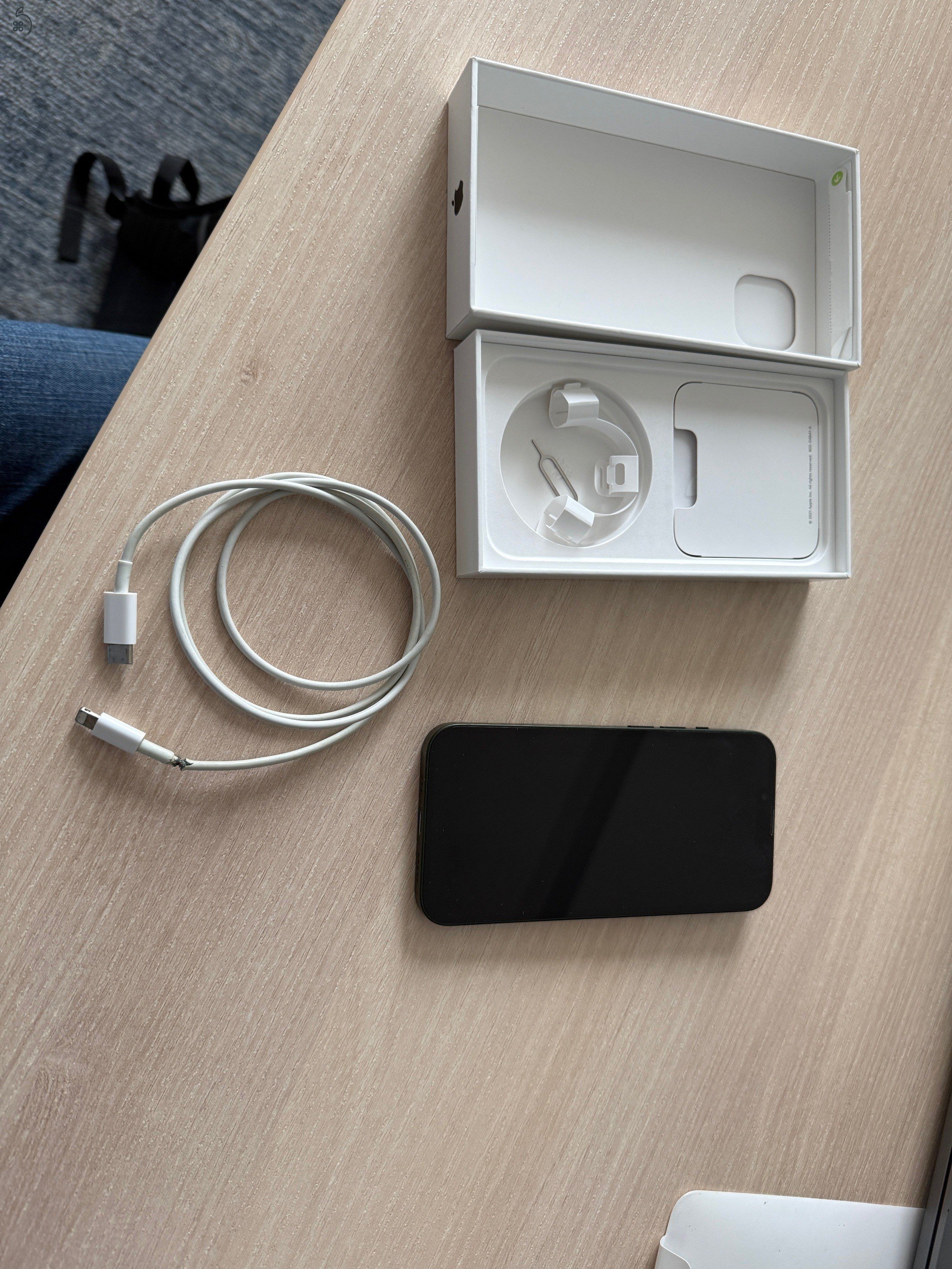 Szép állapotú iPhone 13, 128 GB, Zöld, 83%