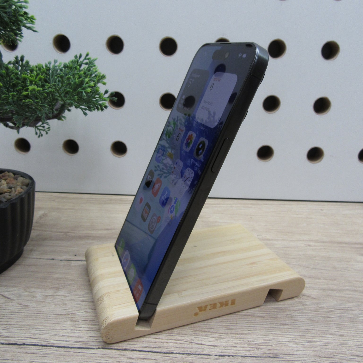 Apple iPhone 15 Pro Max 256GB fekete titán – használt, karcmentes – 90% akku (344 ciklus) – 6 hónap garancia