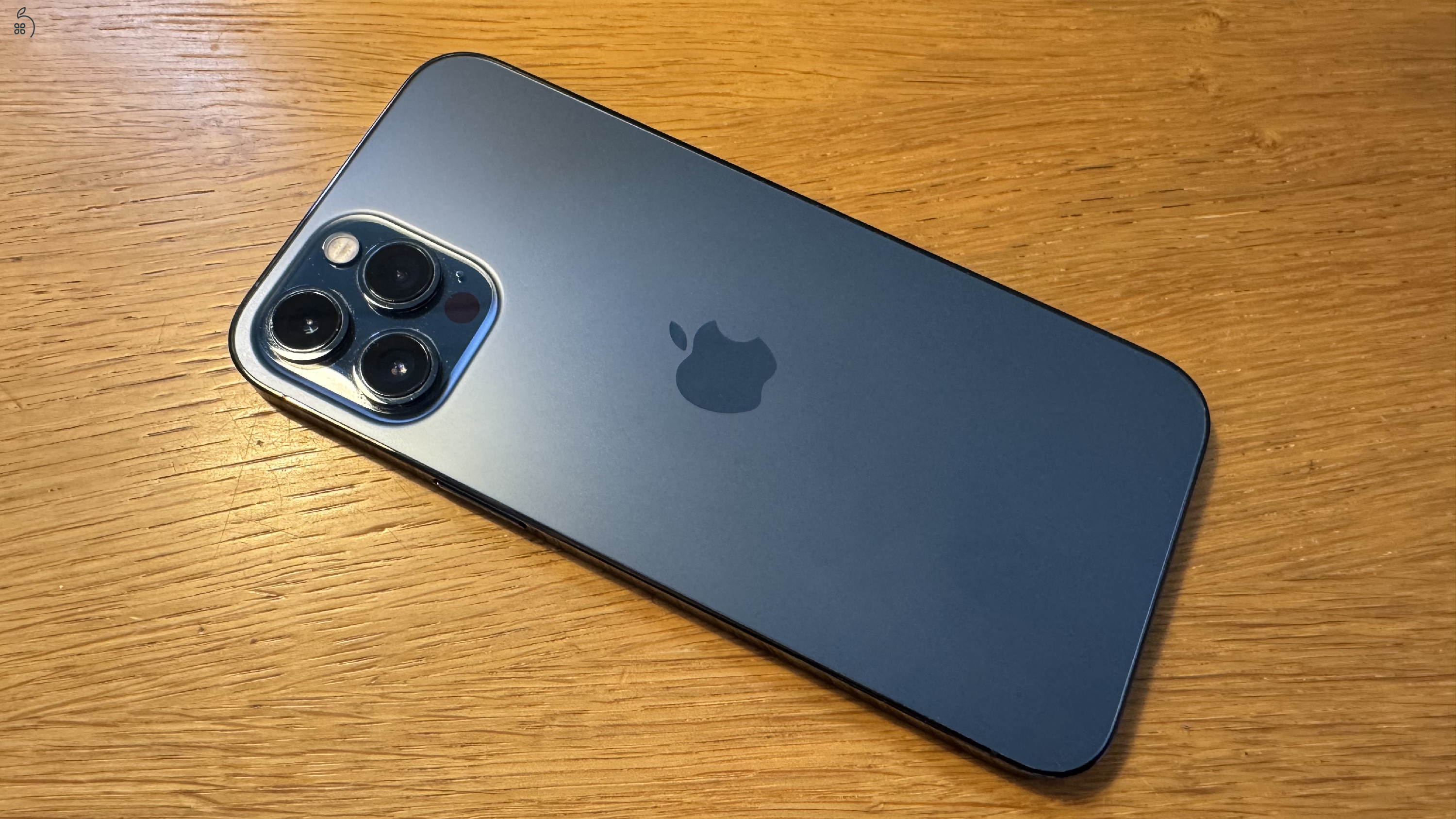 Iphone 12 Pro Max kiváló állapotban, sérülésmentesen, első tulajtól