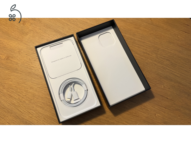 Iphone 12 Pro Max kiváló állapotban, sérülésmentesen, első tulajtól