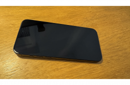 Iphone 15 Pro Max kiváló állapotban, sérülésmentesen, első tulajtól