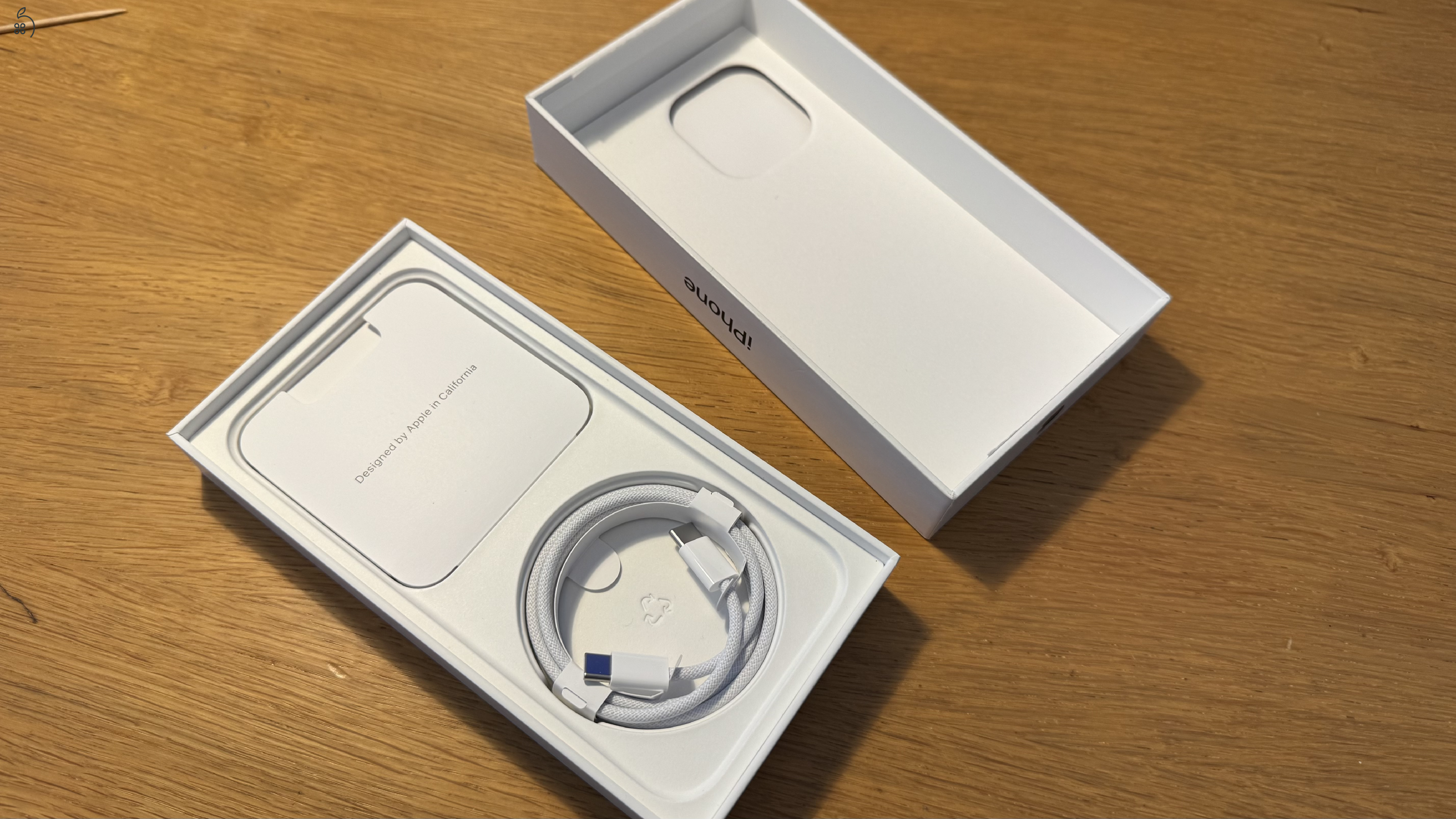 Iphone 15 Pro Max kiváló állapotban, sérülésmentesen, első tulajtól