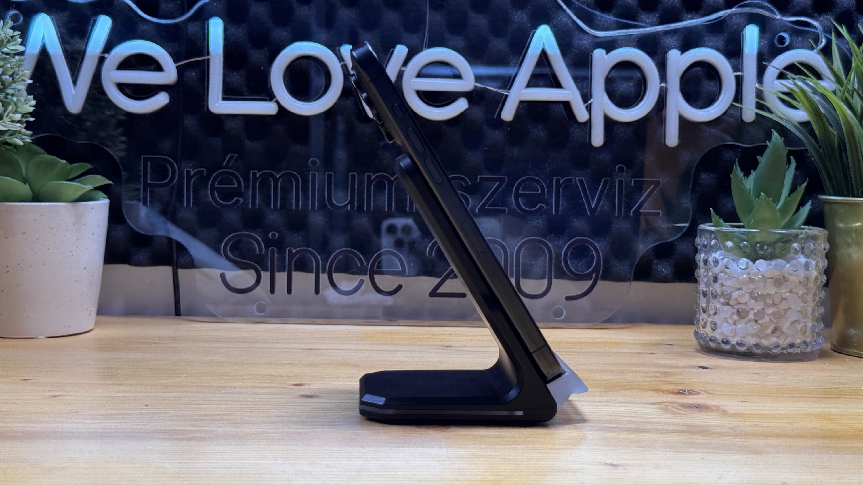 iPhone 15 Pro Max 512GB Fekete, Független - 1ÉV Garancia, Számla