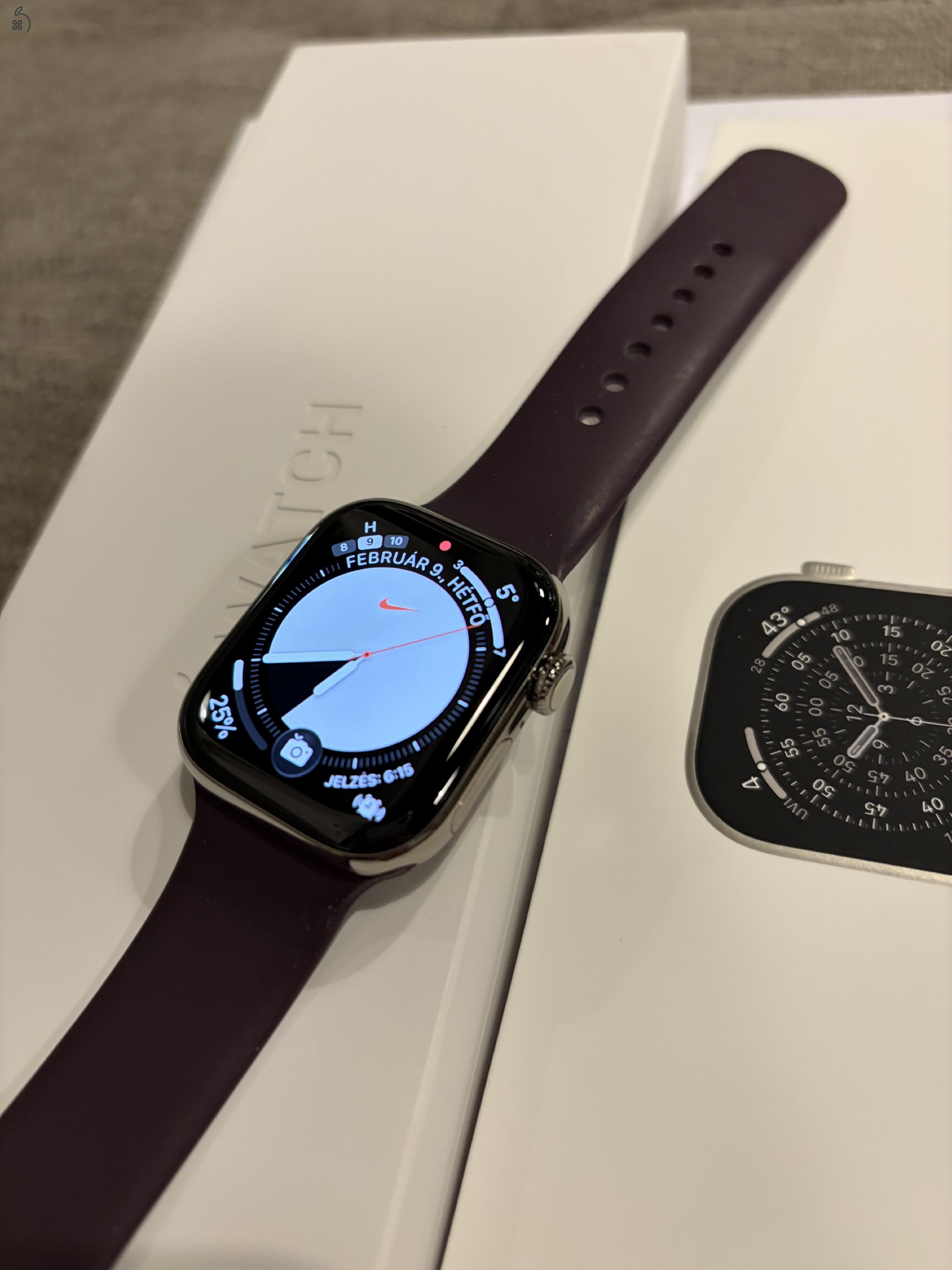 Apple Watch S11 Natúr Titán Cellural  42mm újszerű