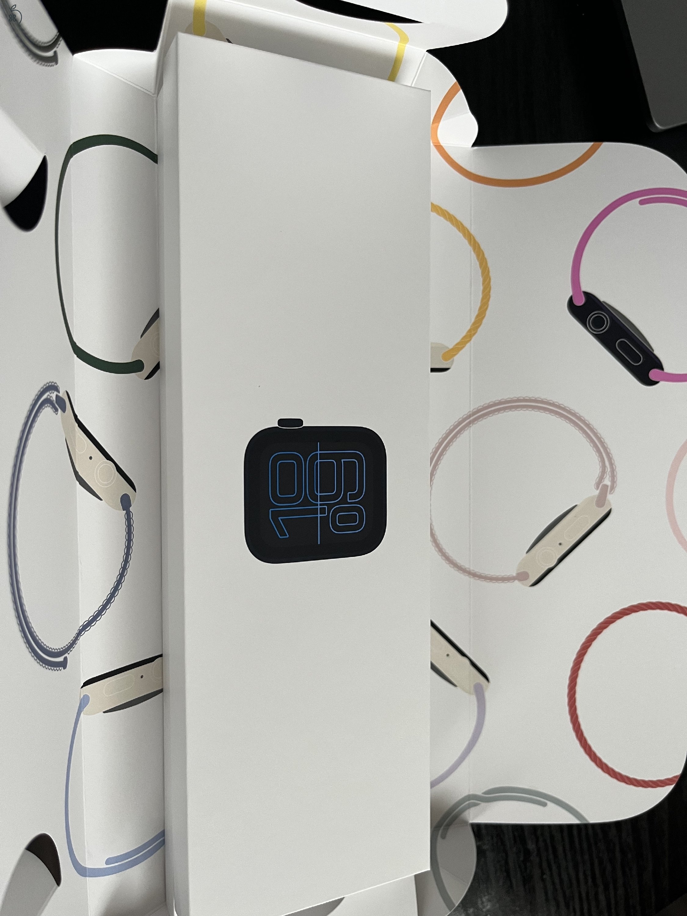 Teljesen új 44 mm es SE3 APple watch eladó