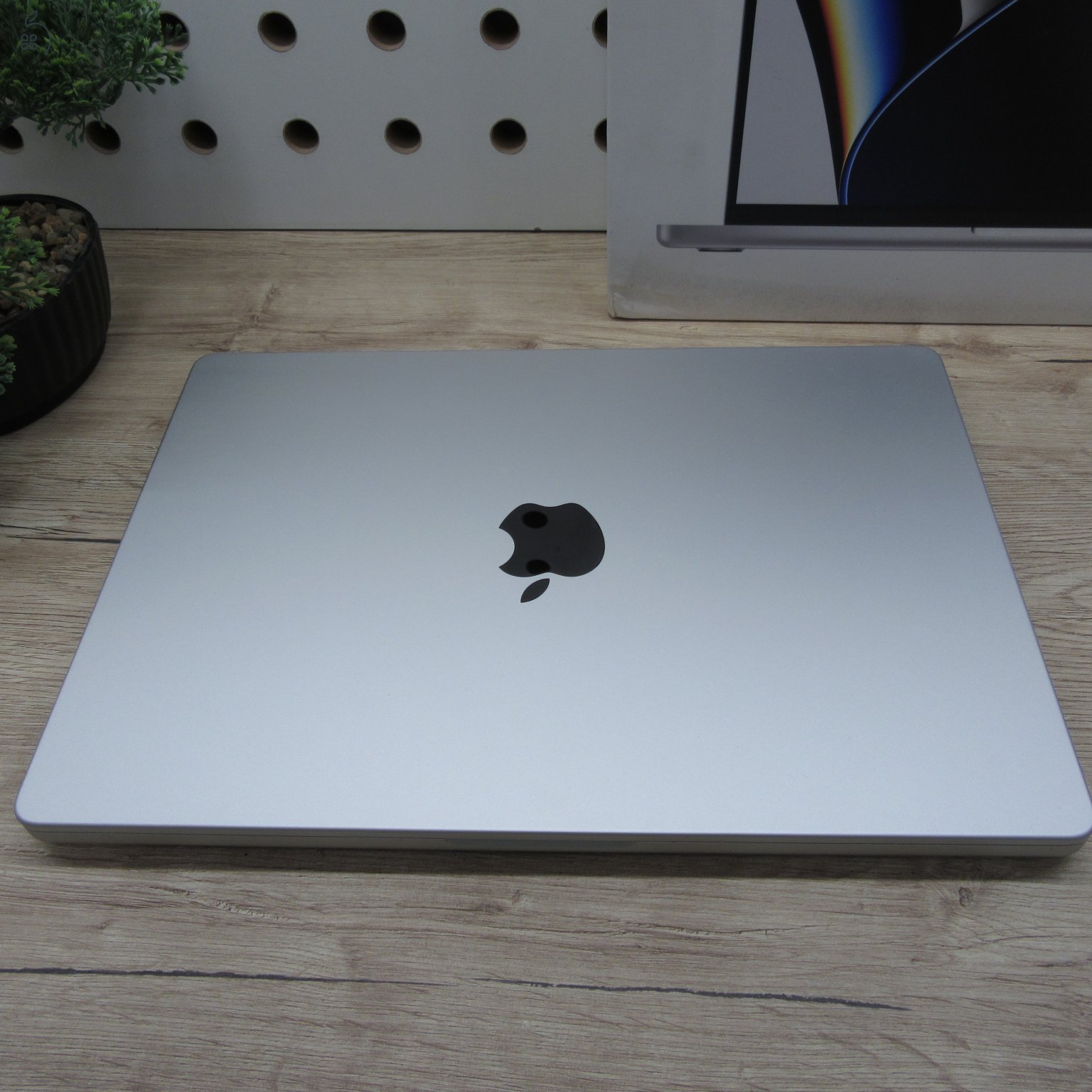 Apple MacBook Pro 14 (2021) 16GB/1TB használt, karcmentes 90% akku, 294 ciklus