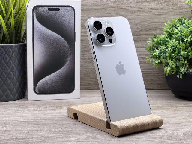 Hibátlan iPhone 15 Pro Max White Titanium 256GB 2 ÉV Garanciával 90%