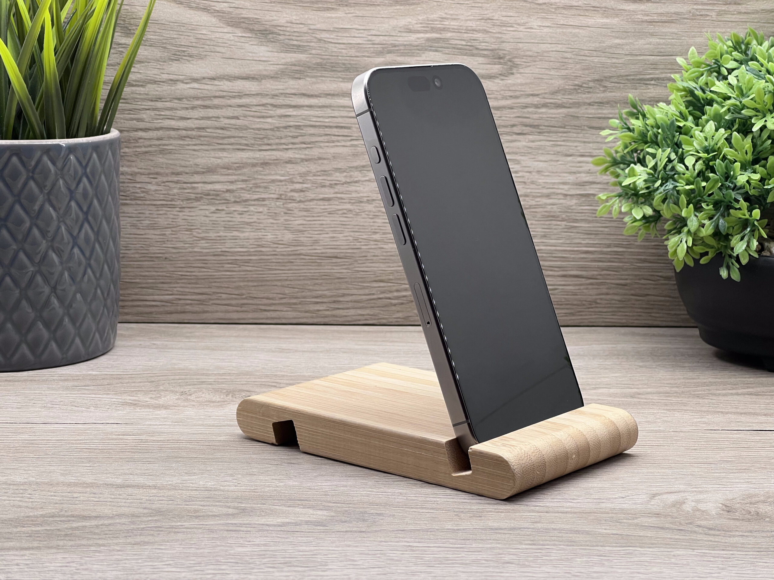 Hibátlan iPhone 15 Pro Natural Titanium 128GB 2 ÉV Garanciával 91%