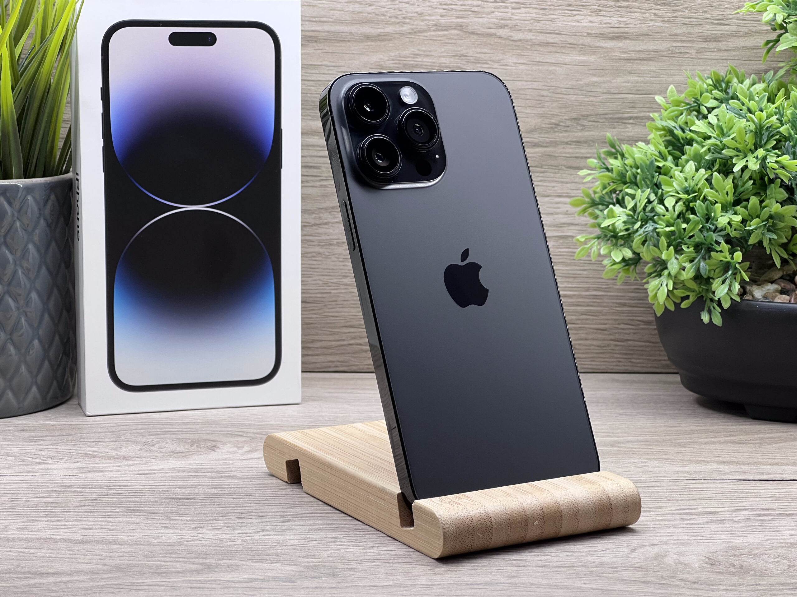 Hibátlan iPhone 14 Pro Max Space Black 256GB 2 ÉV Garanciával 90%