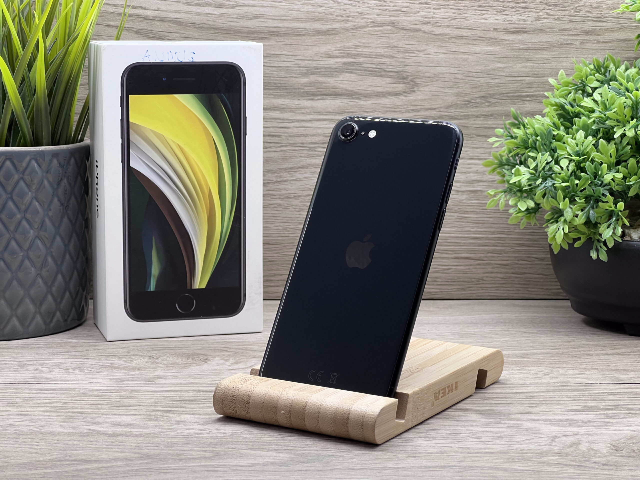 iPhone SE 2020 Black 128GB 2 ÉV Garanciával 100%