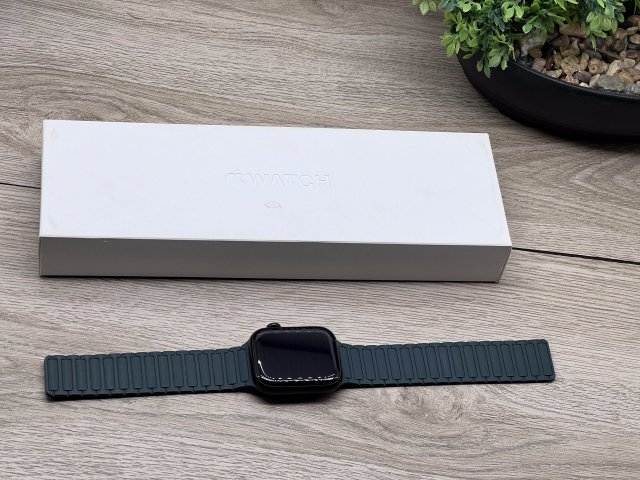 Hibátlan Apple Watch S9 Midnight 45mm 2 ÉV Garanciával
