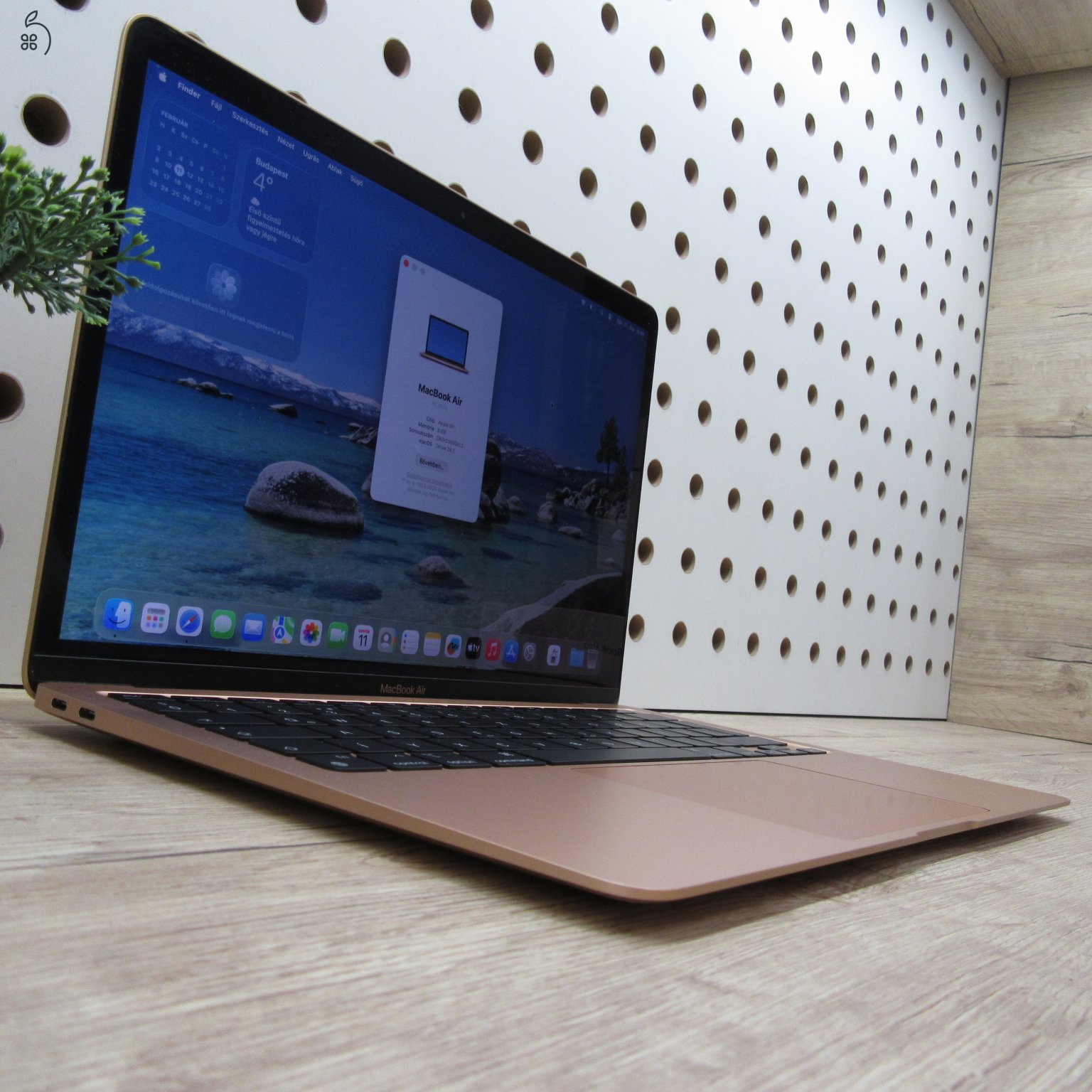 Apple MacBook Air 13 (2020) M1 8GB/256GB – használt, szép állapot – 87% akku (317 ciklus)
