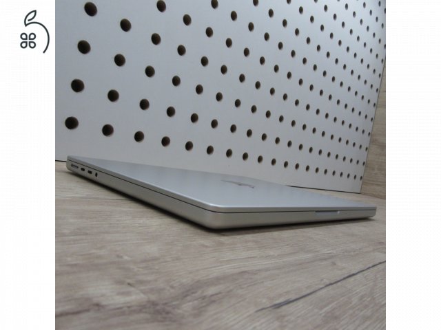 Apple MacBook Pro 14 (2021) M1 Pro 16GB/500GB – használt, karcmentes – 85% akku (183 ciklus)