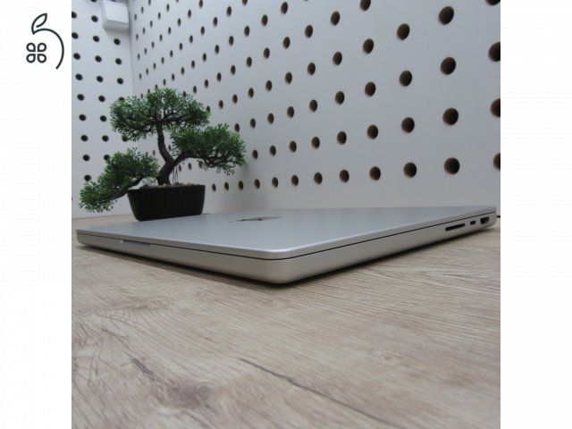 Apple MacBook Pro 14 (2021) M1 Pro 16GB/500GB – használt, karcmentes – 85% akku (183 ciklus)