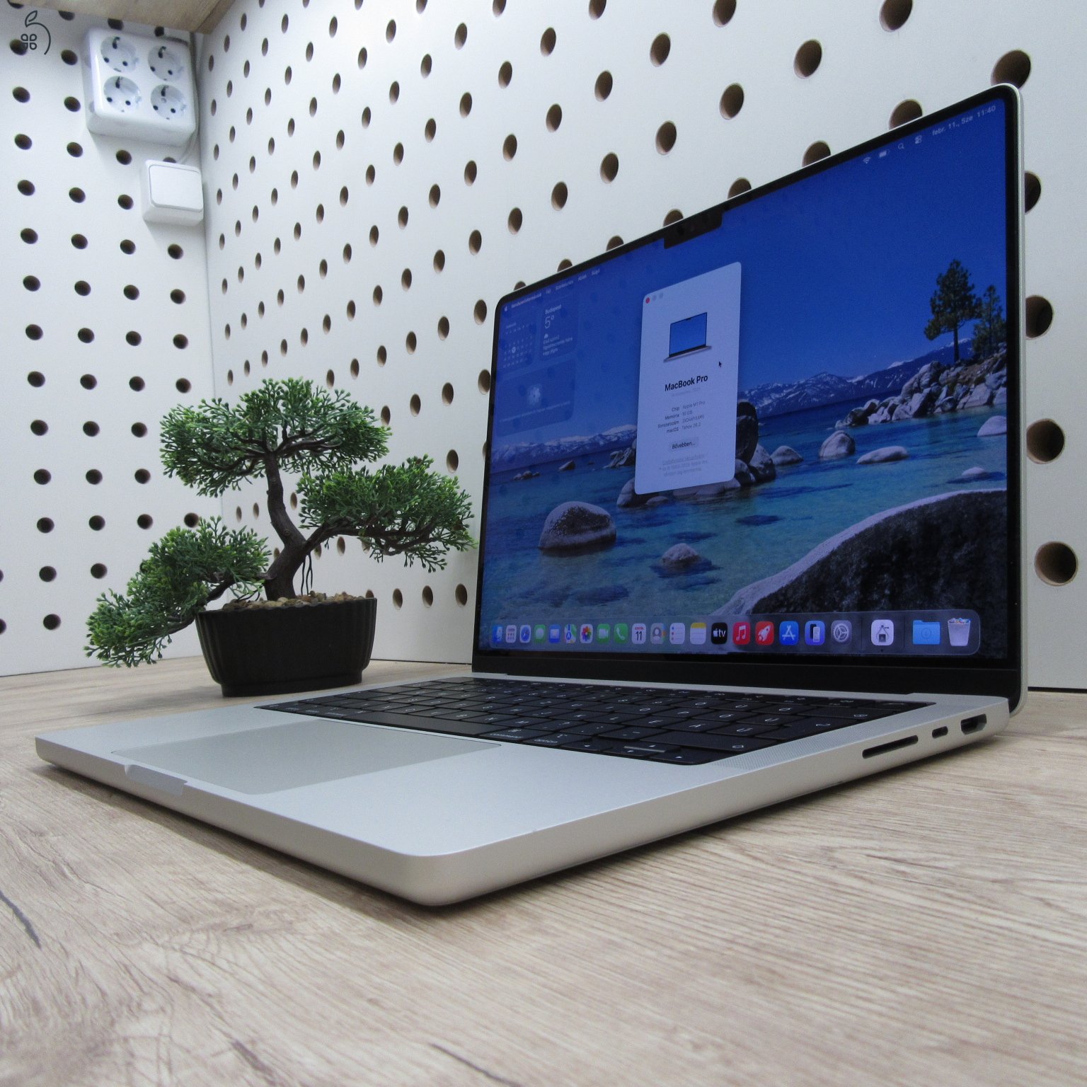 Apple MacBook Pro 14 (2021) M1 Pro 16GB/500GB – használt, karcmentes – 85% akku (183 ciklus)