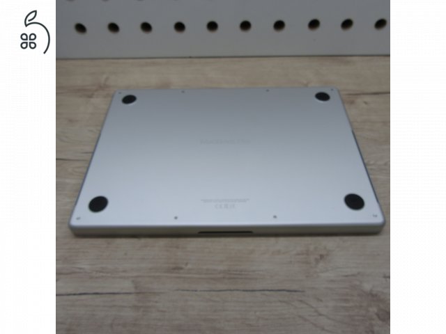 Apple MacBook Pro 14 (2021) M1 Pro 16GB/500GB – használt, karcmentes – 85% akku (183 ciklus)
