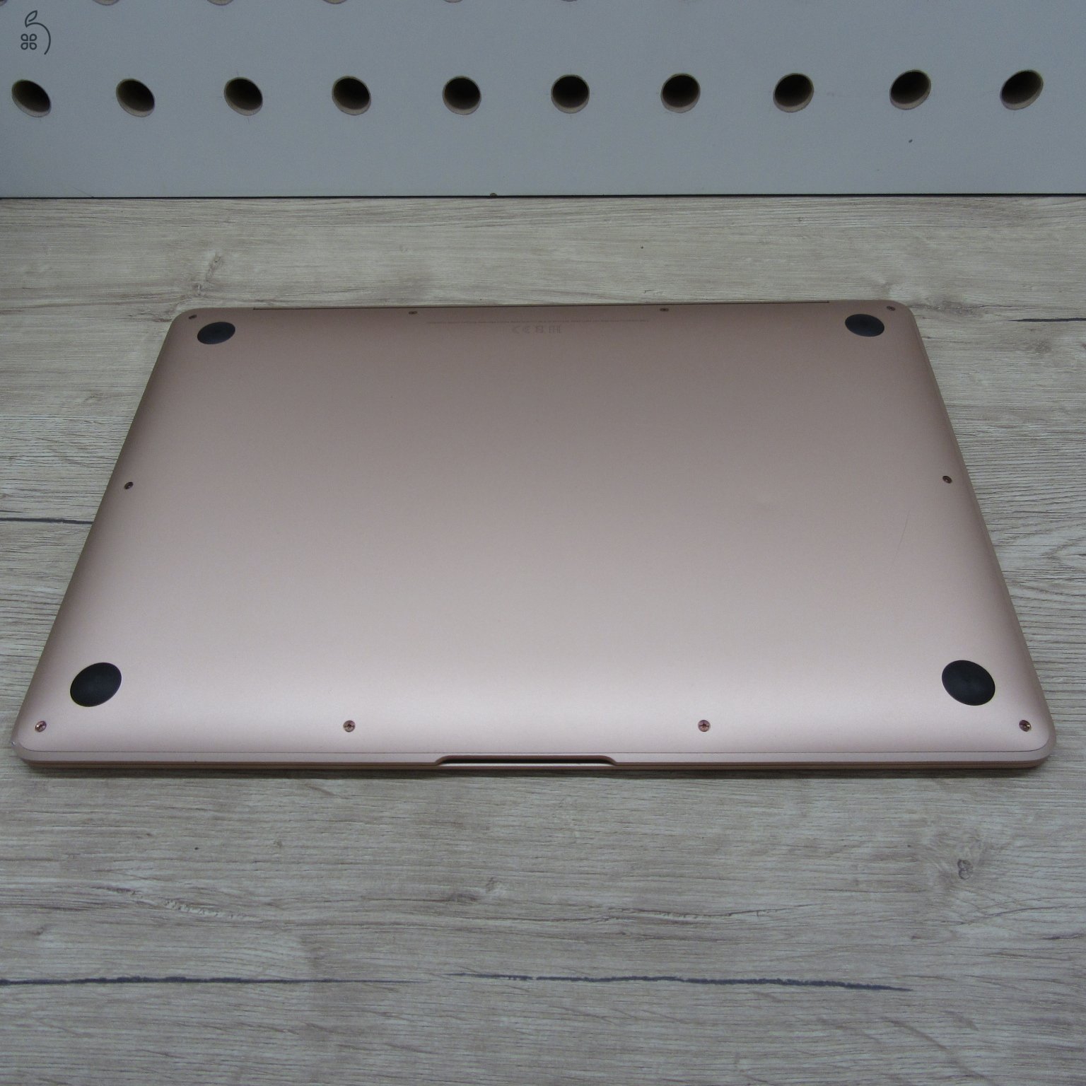 Apple MacBook Air 13 (2020) M1 8GB/256GB – használt, megkímélt – 85% akku (258 ciklus)