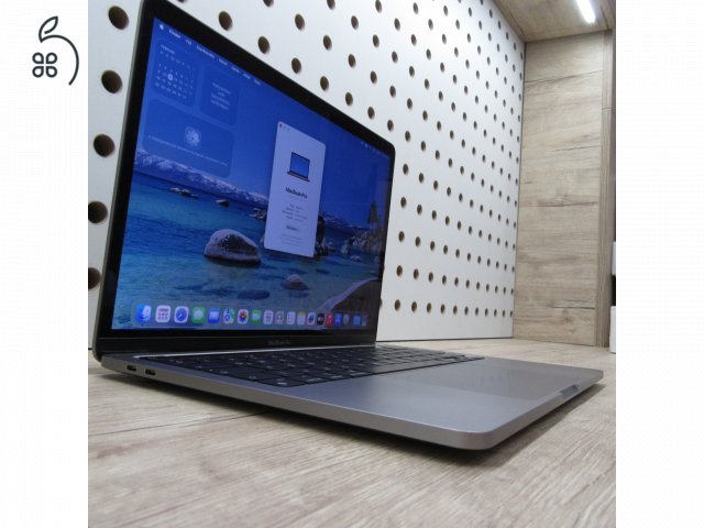 Apple MacBook Pro 13 (2020) M1 8GB/256GB – használt, megkímélt – 90% akku (399 ciklus)