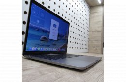 Apple MacBook Pro 13 (2020) M1 8GB/256GB – használt, megkímélt – 90% akku (399 ciklus)