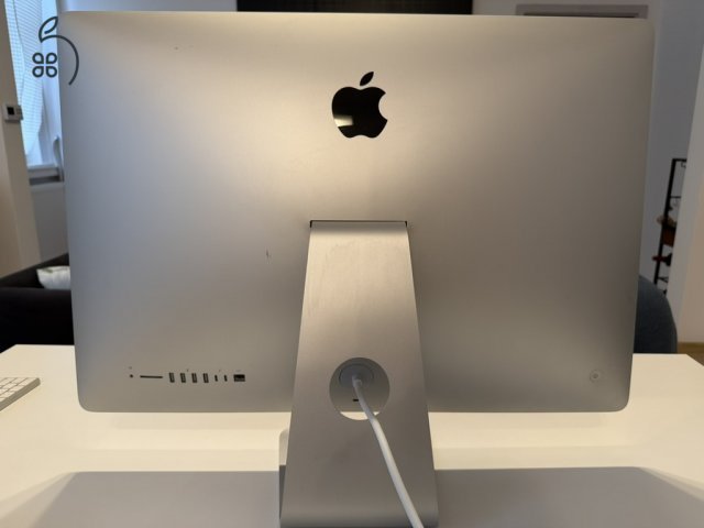 Eladó tökéketes állapotú iMac 27