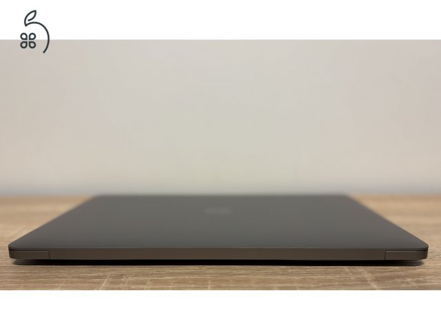 Újszerű Macbook (M1) eladó