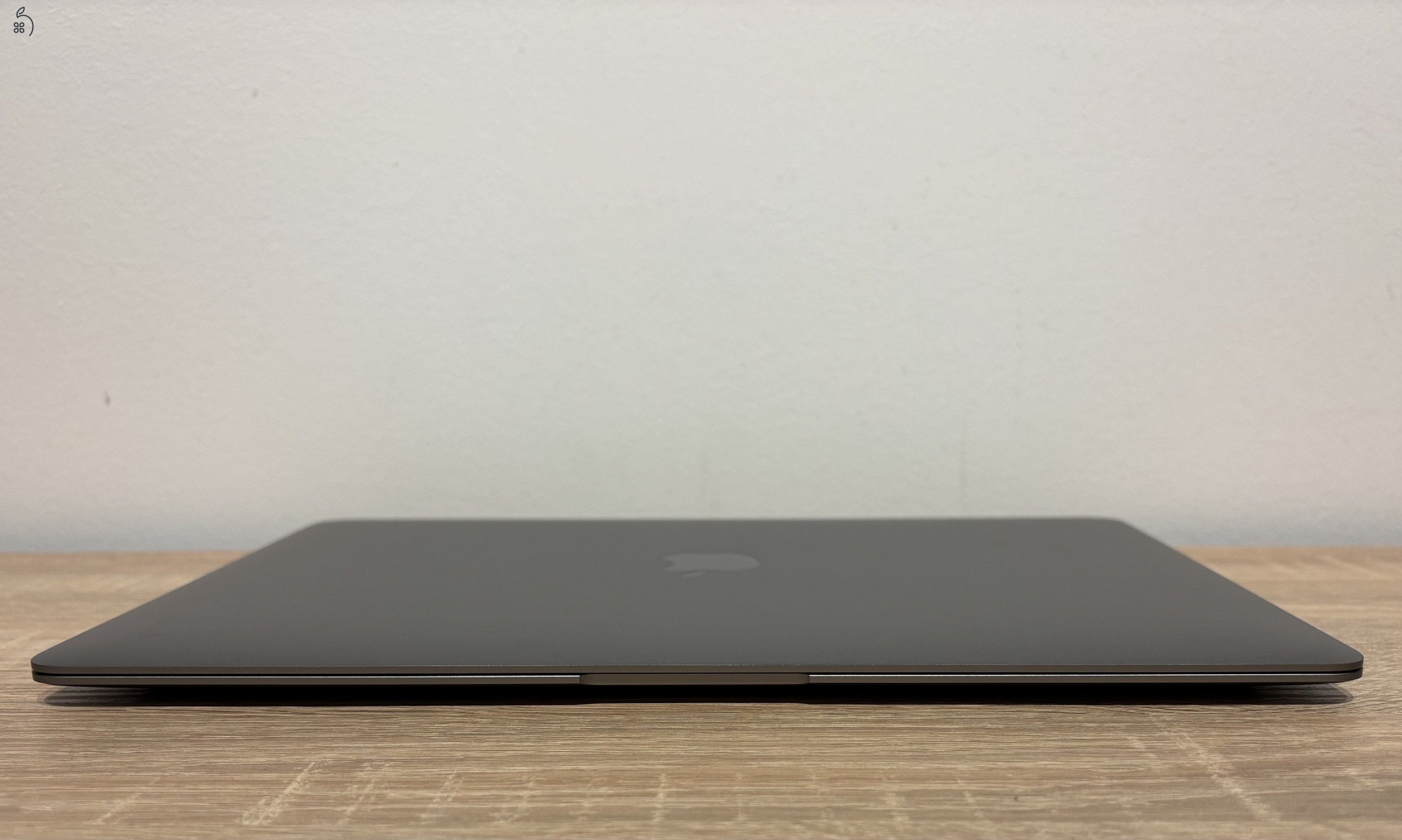 Újszerű Macbook (M1) eladó