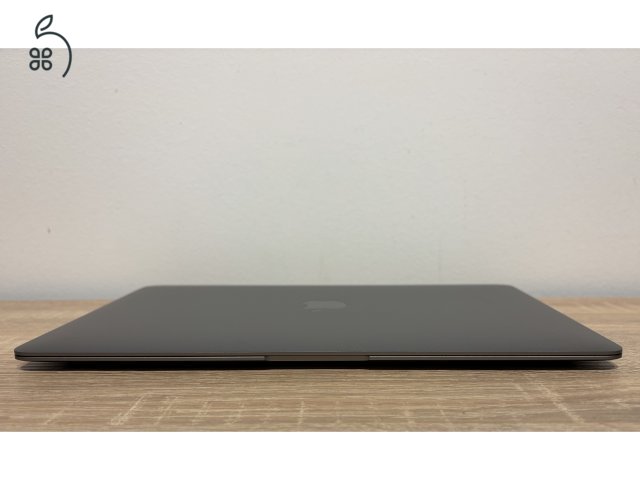 Újszerű Macbook (M1) eladó