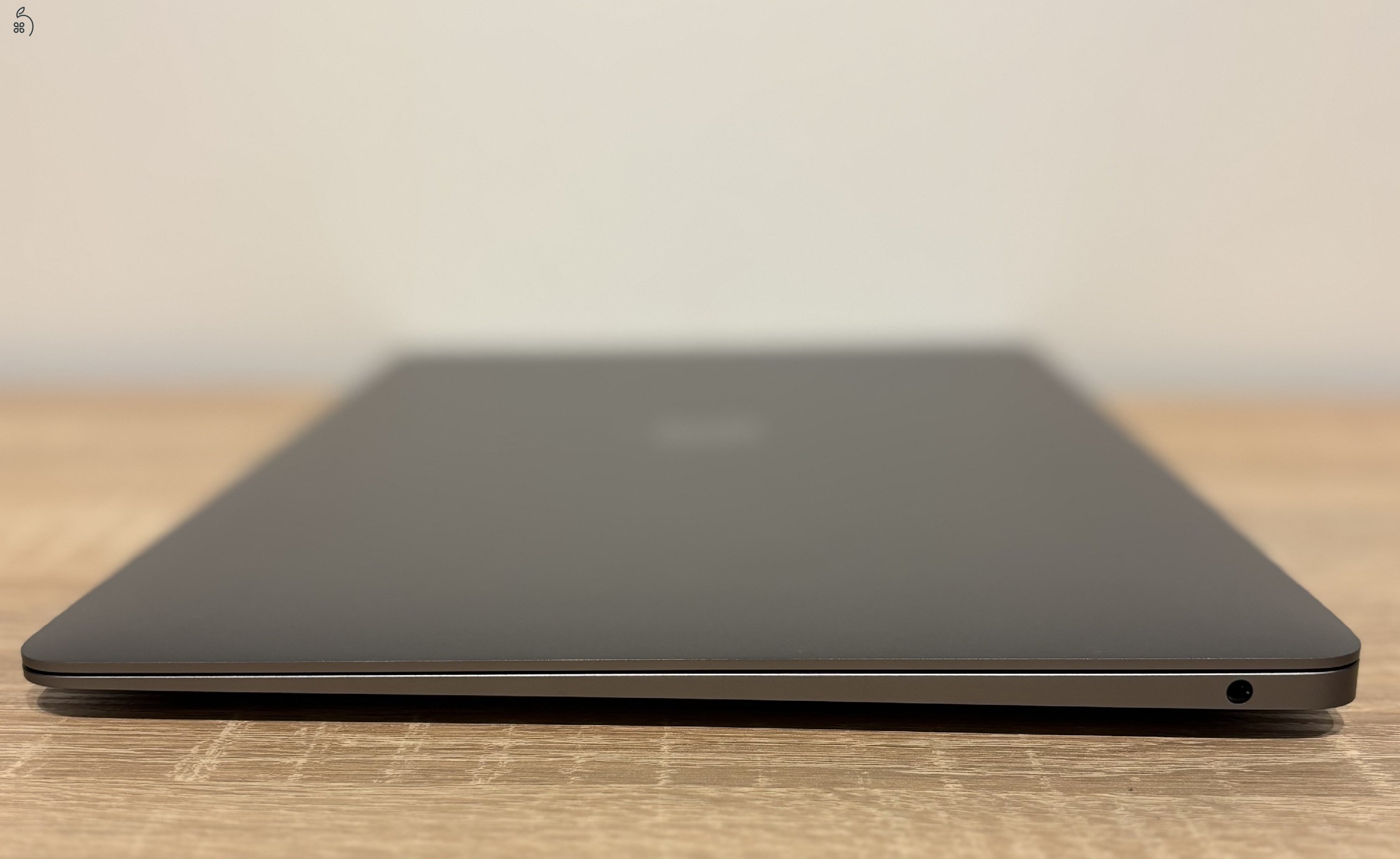 Újszerű Macbook (M1) eladó