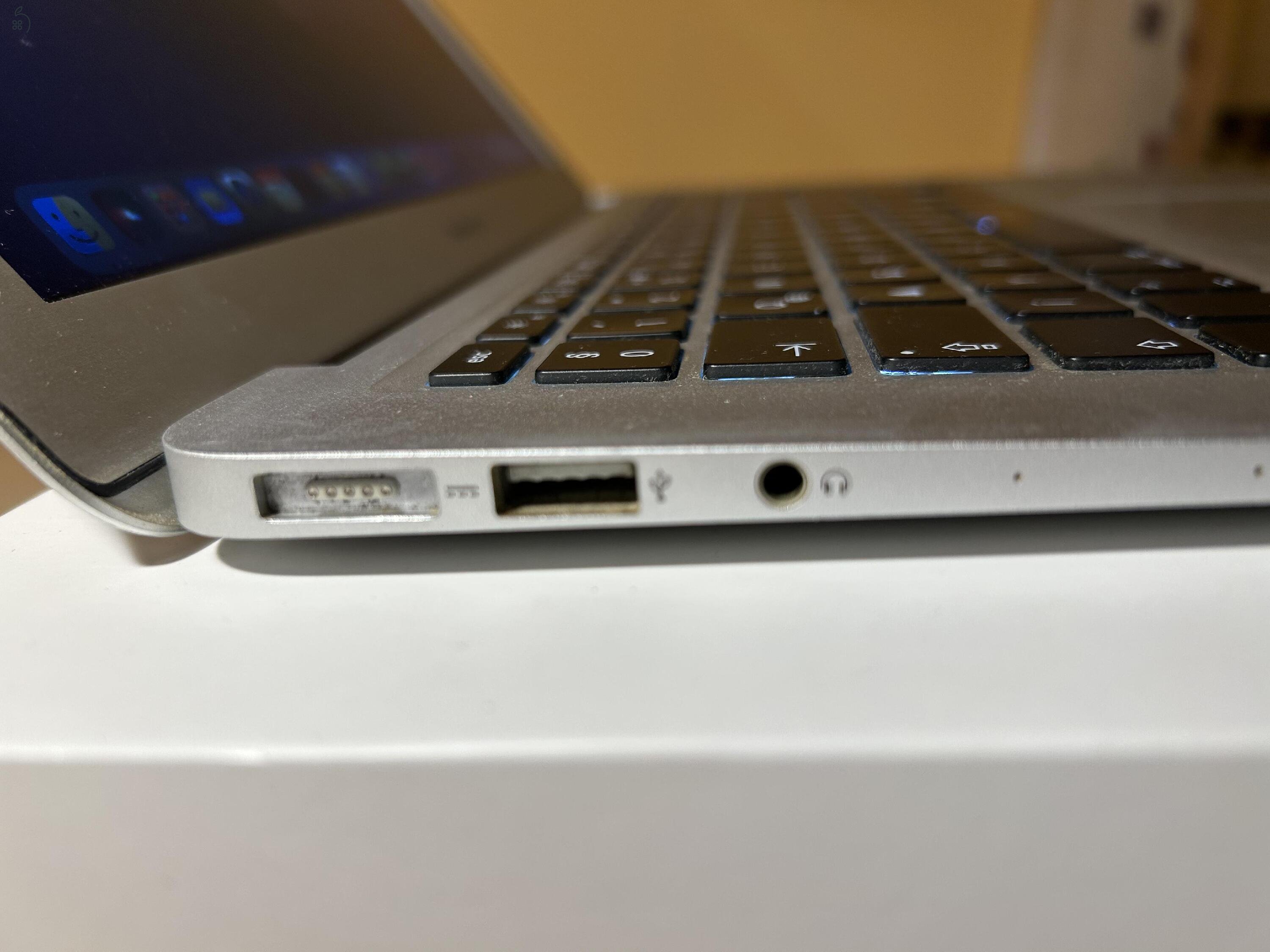 MacBook Air (13