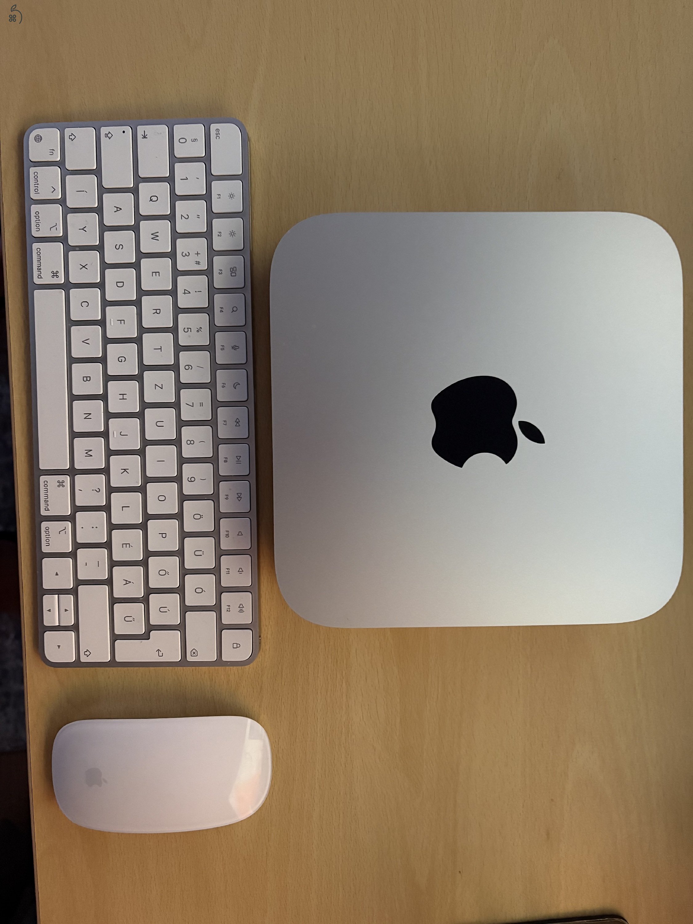Mac Mini M2 8/256 + Magic keyboard ill. mouse eladó