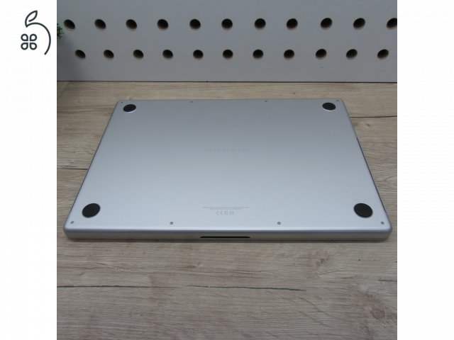 Apple MacBook Pro 16 (2023) M2 Pro 16GB/500GB – használt, szép állapot – 95% akku (101 ciklus)