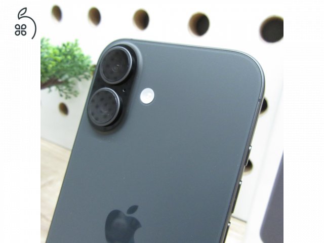 Apple iPhone 17 256GB fekete – használt, újszerű – 100% akku (0 ciklus) – Apple garancia 2027.02.11-ig