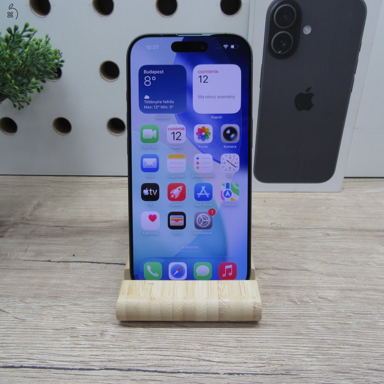 Apple iPhone 17 256GB fekete – használt, újszerű – 100% akku (0 ciklus) – Apple garancia 2027.02.11-ig