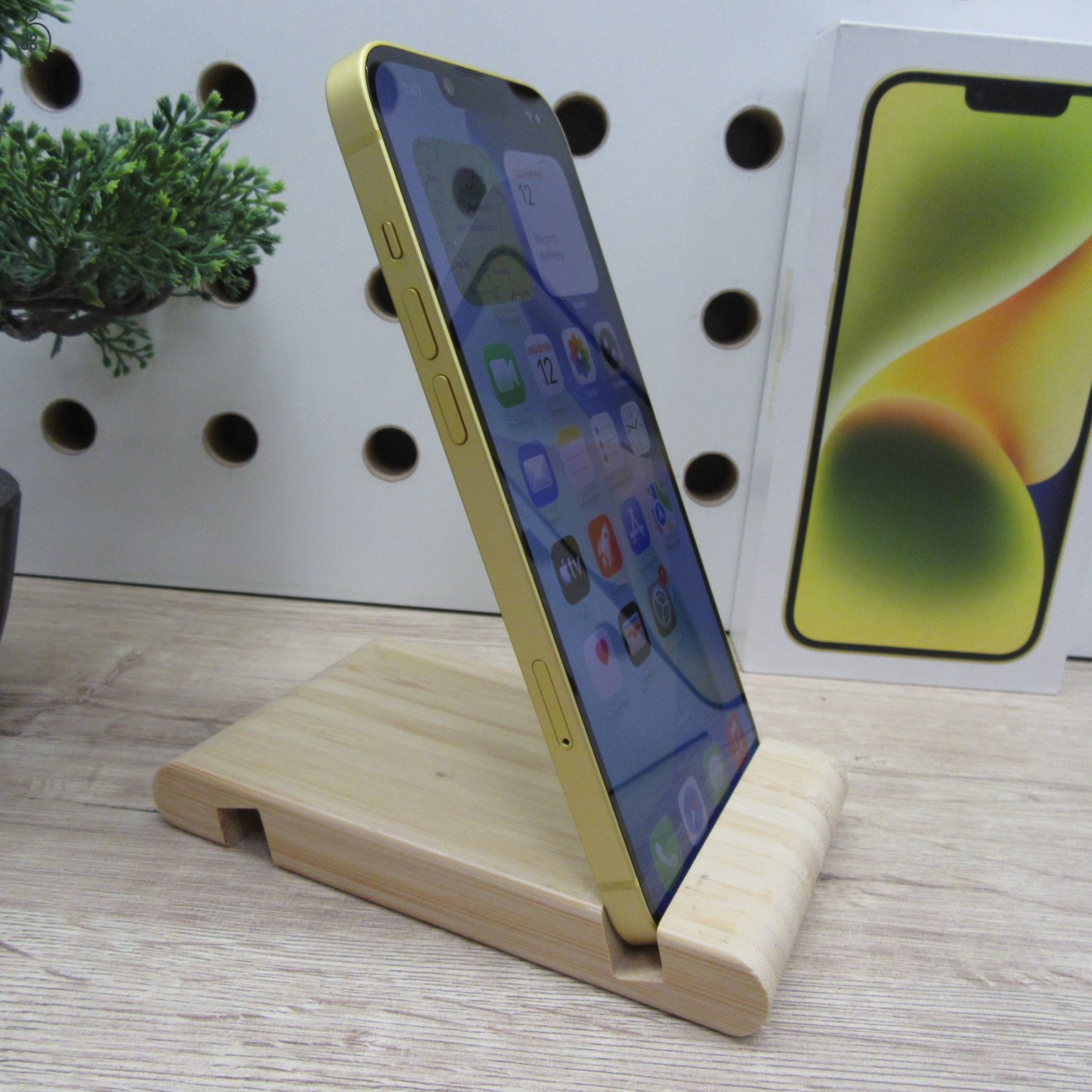 Apple iPhone 14 Plus 128GB sárga – használt, karcmentes – 97% akku – 6 hónap garancia