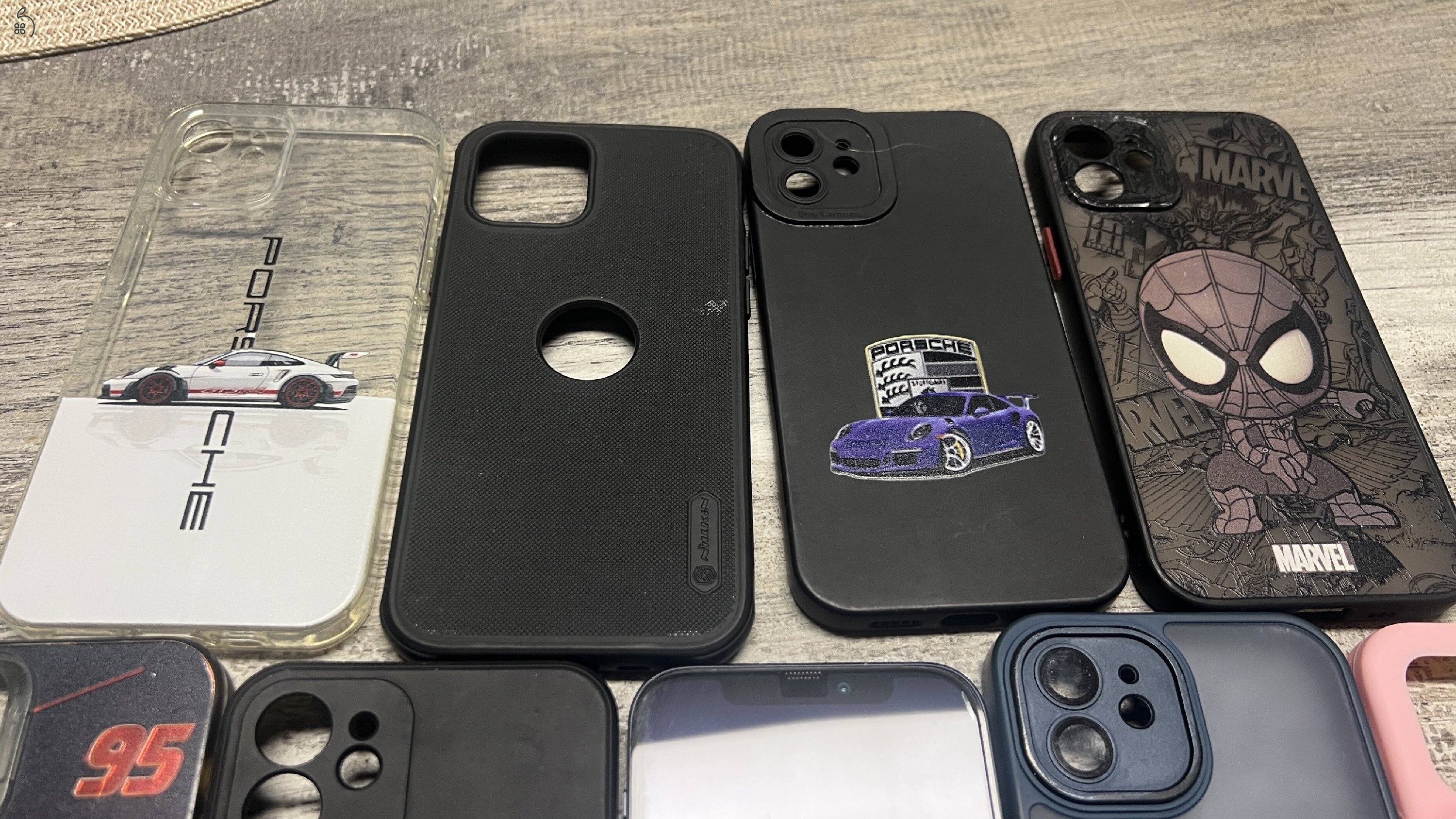 iPhone 12 független, 80%-os akku