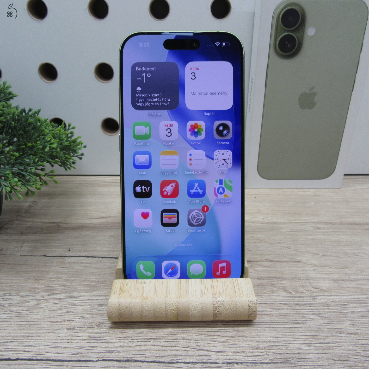 Apple iPhone 17 256GB Sage – használt, újszerű – 100% akku (0 ciklus) – garancia 2029.02.10-ig