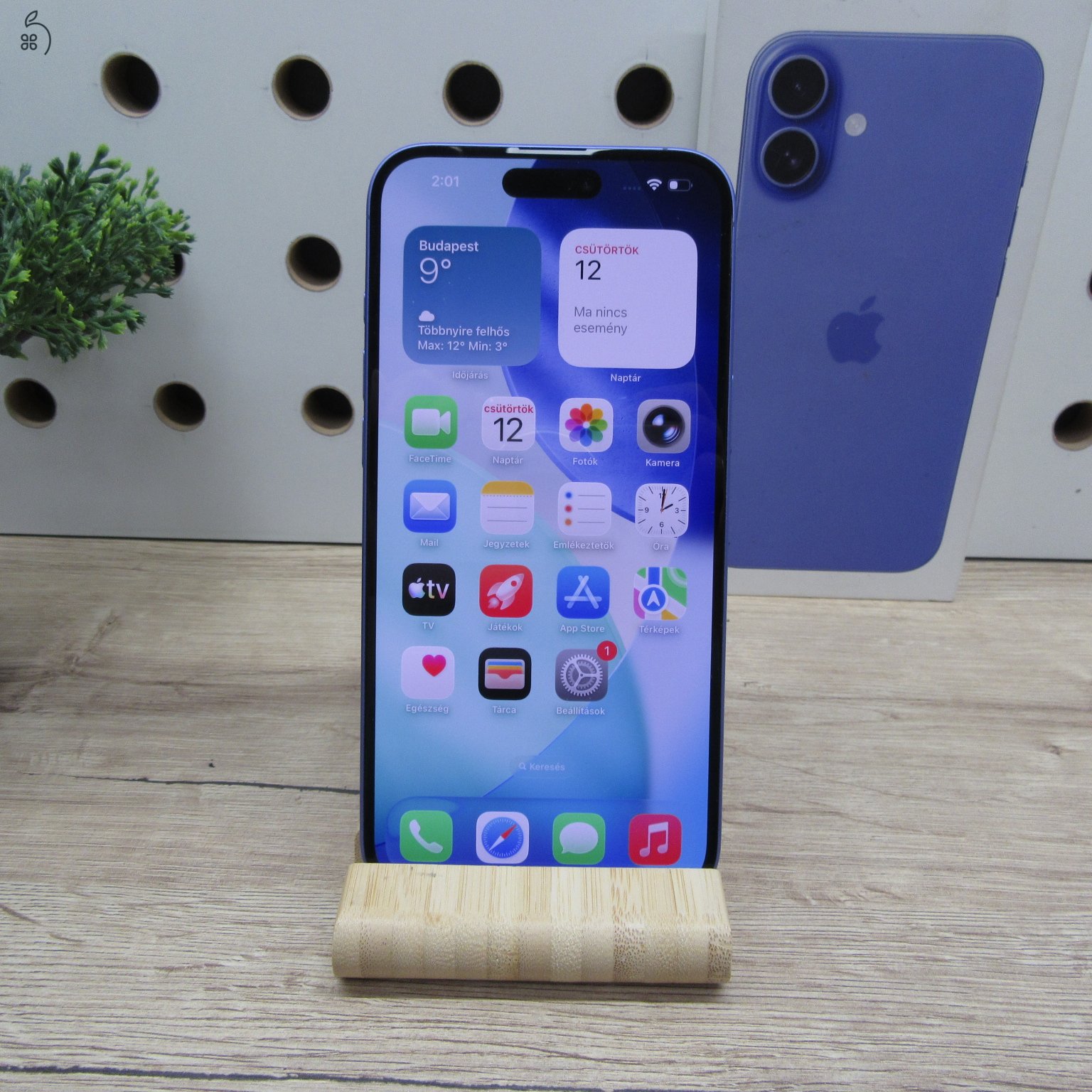 Apple iPhone 16 Plus 128GB Ultramarine – használt, karcmentes – 96% akku (266 ciklus) – 6 hónap garancia