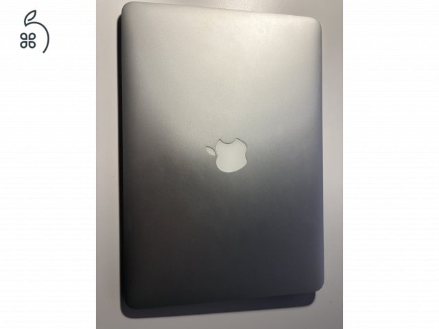 MacBook Air 2014 early, US billentyűzet